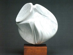 Moonlight
1998 
Marble
30 x 27 x 18 cm