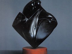 untitled (Passage)
1996
Black marble
32 x 32 x 15 cm